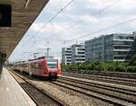 ET 426 und ET425 auf dem Weg nach Kochel und Garmisch-Partenkirchen, mit Flügelung in Tutzing.