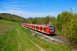 425 126 DB Regio als RB 58115 (Würzburg Hbf - Treuchtlingen) bei Marktbreit, 09.05.2021