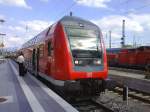 Der am 13.06.09 um 16.31 Uhr aus Rosenheim abfahrende RB 30032 (Mnchen-Salzburg-Express) von Salzburg nach Mnchen.
