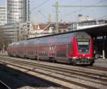 Ein Regionalexpress nach Mhldorf verlsst am 24. Februar 2012 den Bahnhof Mnchen-Ost.