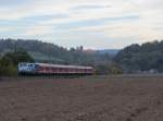 111 017 ist am 17. Oktober 2012 mit einer RB nach Saakfeld bei Kronach unterwegs.