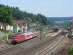 111 226-7 verlsst am 18. Juni 2013 mit einer Regionalbahn nach Bamberg den Bahnhof Kronach.