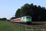 111 039-4 (DB) fhrt am 22. August 2013 um 18:31 Uhr mit einer Regionalbahn in Richtung Kufstein durch Grokarolinenfeld