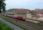 111 183-0 verlässt am 05. Mai 2014 mit einer RB nach Lichtenfels den Bahnhof Kronach.