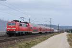 111 221-8 mit dem RE 4258 nach Nürnberg bei Pölling, 03.03.2014