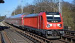 DB Regio Nordost mit  147 014  [NVR-Nummer: 91 80 6147 014-5 D-DB] und dem RE3 nach Falkenberg (Elster) am 09.03.21 Berlin Buch.