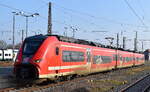 DB Regio AG - Region Nordost Fahrzeugnutzer: Regionalbereich Berlin/Brandenburg, Potsdam mit dem Mireo  463 096  (NVR:  94 80 0463 096-8 D-DB.... ) und der RE 10 bei der Einfahrt Bahnhof Frankfurt (oder).