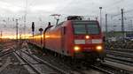 146 003 erreicht mit einem RE60 den Darmstädter Hauptbahnhof.