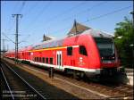 Ein Steuerwagen Bauart764 ( Wismar ) aus Mecklenburg/Vorpommern steht hier an der Spitze des RE33108 nach Rostock Hbf in Lutherstadt Wittenberg.