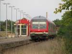 Im Bahnhof Grevesmhlen wartet RE 21628 am Bahnsteig 3 auf die Rckfahrt nach Kiel, wegen Bauarbeiten auf dem Abschnitt Grevesmhlen - Bad Kleinen war die Zugverbindung verkrzt worden. 18.09.2008