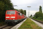111 016 und eine 111er beide von DB kommen aus Richtung Mönchengladbach-Hbf,Rheydt-Hbf,Wickrath,Beckrath und fahren durch Herrath mit einem Doppeldecker aus Düsseldorf-Hbf nach Aachen-Hbf in