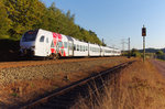 429 112 ist als RE von Mannheim nach Koblenz unterwegs. Hier passiert der Zug den Anschluss des Kraftwerks Ensdorf Saar, das fast nur noch per Schiff mit Kohle versorgt wird. Der Anschluss wird nur bei Schleusensperrungen, Hochwasser oder Eisgang auf Mosel und Saar benutzt. Bahnstrecke 3230 Saarbrücken - Karthaus am 24.09.2016