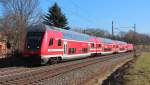 Am 07.03.2015 schiebt die 143 126-1 den RE 4788 (Dresden Hbf - Hof Hbf) durch die Ortschaft Lobsdorf bei St. Egidien, mit der kompletten VVO Garnitur der S-Bahn Dresden.