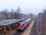 EBS 232 690-8 und der D-EBS 50 80 21-43 369-5 By als von montags bis freitags verkehrender DPE 6601 nach Buttstädt, am 12.01.2018 in Sömmerda unt Bf.