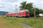 RB 16224 ist am 24.06.2013 auf dem Weg nach Groheringen, hier ist Sie am B zwischen Rudolstadt und Uhlstdt, Schublok ist 143 178-2.