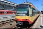 Duewag/Siemens GT8-100D/2S-M, Wagen 873, der Stadtbahn Karlsruhe als S 31 nach Odenheim Bf steht in ihrem Startbahnhof Karlsruhe Hbf auf Gleis 13.
[8.7.2018 | 15:06 Uhr]