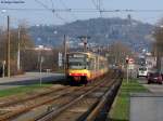 22.02.2011: Wagen 887 und Wagen 8** als S5 nach Knielingen-Rheinbergstrae. Soeben sind Sie in die Durlacher Allee eingebogen und passieren nonstop die Station Untermhlstrae.