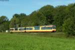 Der jngste der Karlsruher S-Bahn Fahrzeuge ist Wagen 922. Am 06.09.2011 war er mit Wagen 889 als S4 nach hringen unterwegs. Aufgenommen bei Wieslensdorf.
