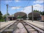 Der Albtalbahnhof in Karlsruhe am 23.06.2006 mit einem schnen Blick auf eine erst krzlich eingebaute Doppelkreuzweiche sowie die Oberleitungen.