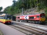 Eine Stadtbahn des KVV am 24.08.2003 am Bahnhof in Bad Herrenalb.