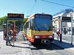 AVG Stadtbahnwagen 835 am 20.08.20 in Karlsruhe Hbf Vorplatz