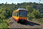 Duewag/Siemens GT8-100D/2S-M, Wagen 862, der Albtal-Verkehrs-Gesellschaft mbH (AVG) als S5 von Karlsruhe Albtalbahnhof nach Pforzheim Hbf erreicht den Hp Ersingen West auf der Bahnstrecke