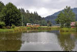 Duewag/Siemens GT8-100D/2S-M, Wagen 906 und Wagen ???, unterwegs am Sulzwiesensee bei Röt-Schönegründ.

🧰 Albtal-Verkehrs-Gesellschaft mbH (AVG)
🚝 S8 Tullastraße/Verkehrsbetriebe, Karlsruhe–Freudenstadt Hbf
🚩 Bahnstrecke Rastatt–Freudenstadt (Murgtalbahn | KBS 710.8)
🕓 2.8.2020 | 11:41 Uhr