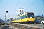 AVG Albtalbahn Bf. Ettlingen 24-03-1982 mit S-DT 8.1 der SSB Nr. 3001+3002 MAN,AEG,Siemens 1981; als Prototypen zu Testfahrten auf der Albtalbahn; 3001 heute im Straßenbahnmuseum Stuttgart (SHB) 