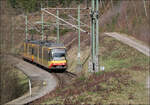 Mit der Stadtbahn hinauf nach Freudenstadt -     AVG Stadtbahn-Doppeltraktion 919 + 906 kurz vor der Christophstalbrücke an der Steilstrecke der Murgtalbahn zwischen Friedrichstal und