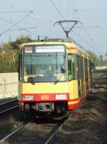 Ein Karlsruher Straenbahnzug fhrt als S5 nach Bietigheim-Bissingen.