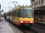 Triebwagen 827 und 853 der KVV als S 32 nach Rastatt in Ettlingen West 2.12.07