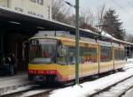 Zug 868 ist eben als Eilzug S31 von Karlsruhe kommend am 27.03.2008 in Freudenstadt Hbf.