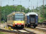 Triebzug 827 der Karlsruher S-Bahn,hier bei der Einfahrt in den Bahnhof Rastatt.