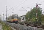 Wagen 921+892 am 27. Oktober 2009 als S41 nach Karlsruhe Hbf an der Bk Basheide.