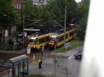 2 Stadtbahnwagen der Linie S5 an der Haltestelle Otto-Sachs-Strae da am Europaplatz die Schienen ausgetauscht wurden, mussten 1 1/2 Wochen lange die Stadtbahnen und Straenbahnen im Stadtgebiet umgeleitet werden. 21.05.2005