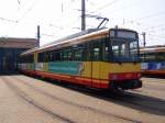 Stadtbahnwagen 507 abgestellt auf Gleis 2 vor der Halle im Bahnhof Hochstetten am 29.05.2005