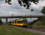 GT8-100D 846, ehemals Bistrowagen - nun in Versuchslackierung - am 6. August 2010 als S32 nach Bruchsal-Menzingen. Aufgenommen bei Muggensturm.