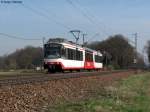 Einen Regio Bistro solo zu fotografieren, bedarf schon etwas Glck. Denn in diesem Look gibt es zur Zeit nur noch 2 Fahrzeuge. Am 24.03.2011 fuhr der Wagen 848 als S-Bahn Eilzug von Menzingen bis nach Freudenstadt. Bis Karlsruhe Hbf bedient dieser Zug alle Stationen. Aufgenommen am 24.03.2011 zwischen Weingarten und Karlsruhe-Durlach.