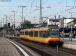 08.04.2011: Wagen 8** nach Menzingen und Wagen 840 nach Odenheim fahren in Bruchsal ein.