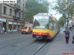 Wagen 918 am Karlsruher Kronenplatz als Linie S4 in Richtung Achern als Eilzug.