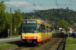 Wagen 834 in der Durlacher Allee kurz vor der Station Untermhlstrae. Das Bild entstand vom Bahnsteigende am 20.09.2011.