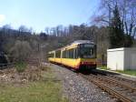 AVG-Zweisystemtriebwagen 891 nhert sich als S6 Bad Wildbad Kurpark - Pforzheim Hbf dem Bahnhof Neuenbrg (Wrttemberg).