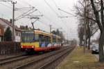 TW 552  AVG-Reisen  mit Panoramaglsern als S1 von Neureut nach Ettlingen. Aufgenommen am 03.03.2012 bei Neureut Adolf-Ehrmann-Bad.