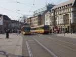 VBK Straenbahn und AVG Stadtbahn am 31.03.09 in Karlsruhe Hbf 