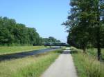 Breisgau-S-Bahn berquert die Dreisam bei Freiburg 10.06.08