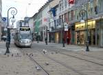 Keinen Respekt hatten heute die Tauben vor der herannahenden RT5 auf dem Knigsplatz (11.03.2011).