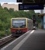 S 41 Richtung  Westkreuz bei der Einfahrt in den Bahnhof Halensee am 28.06.2012  um 16:38 Uhr