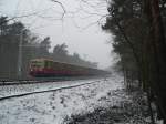 S3 nach Erkner saust zwischen Rahnsdorf und Wilhelmshagen vorbei. Baureihe 485, Berlin 23.12.2012