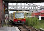 13.7.2013 Berlin-Gesundbrunnen. Rangierabteilung zieht in die Kehre.