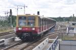 BERLIN, 06.07.2014, S9 nach Pankow bei der Einfahrt in den S-Bahnhof Ostkreuz (Ringbahnsteig)